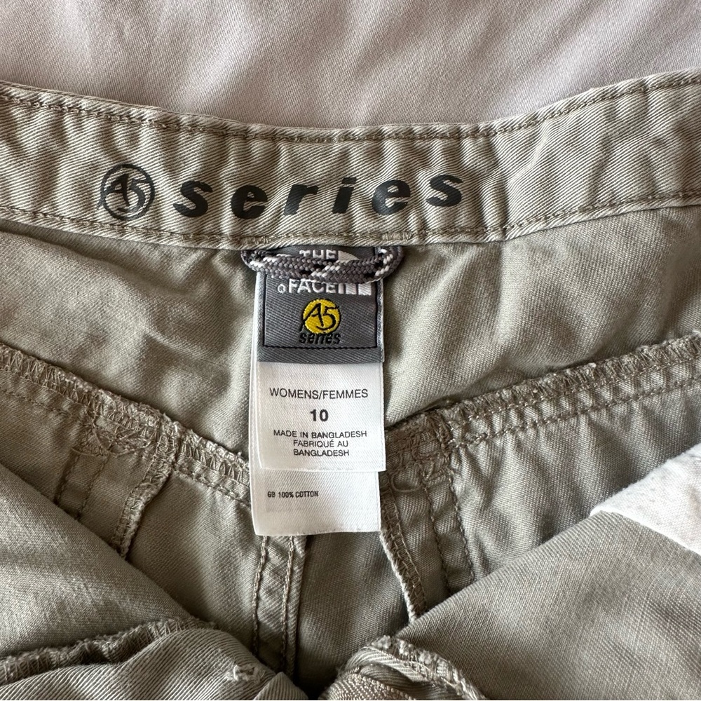 Hiking Shorts - Picture 3 of 5